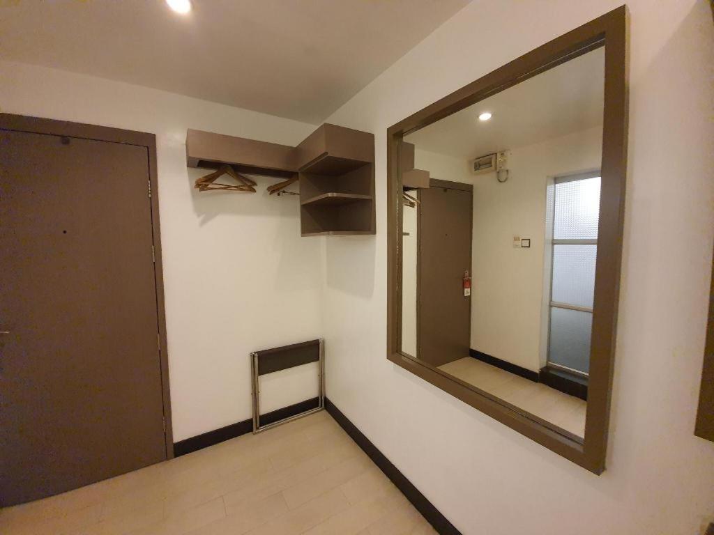 Clover City Center Plus Hotel Янгон Екстер'єр фото