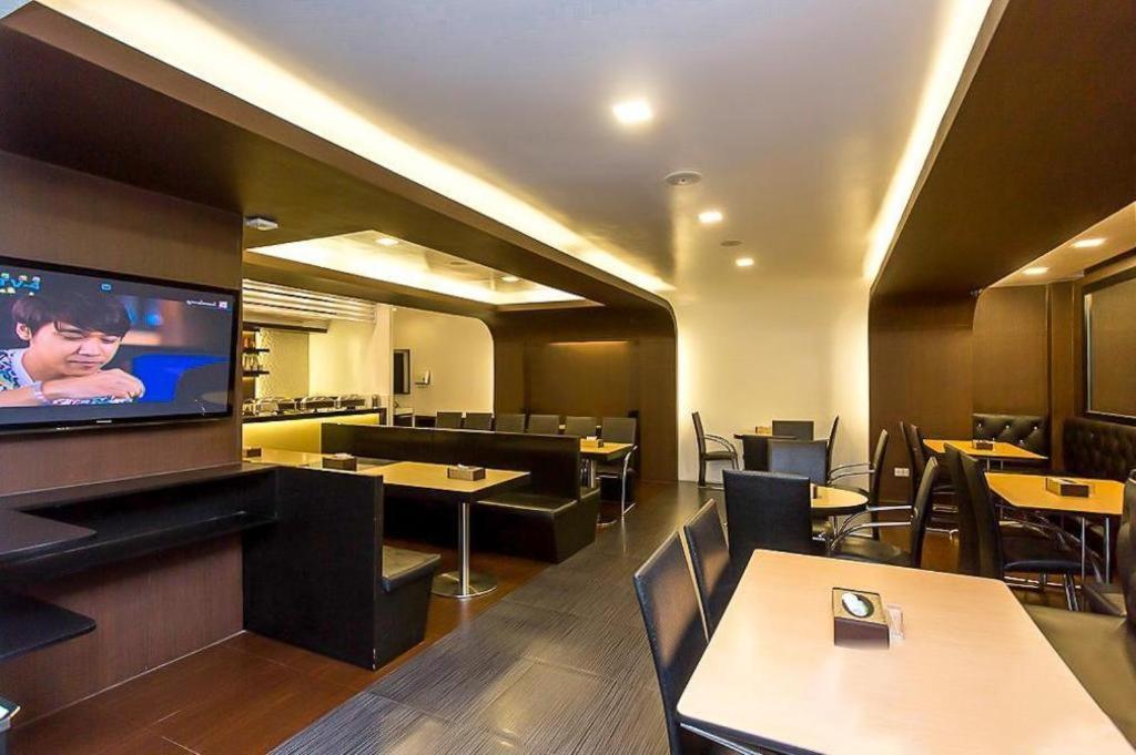 Clover City Center Plus Hotel Янгон Екстер'єр фото