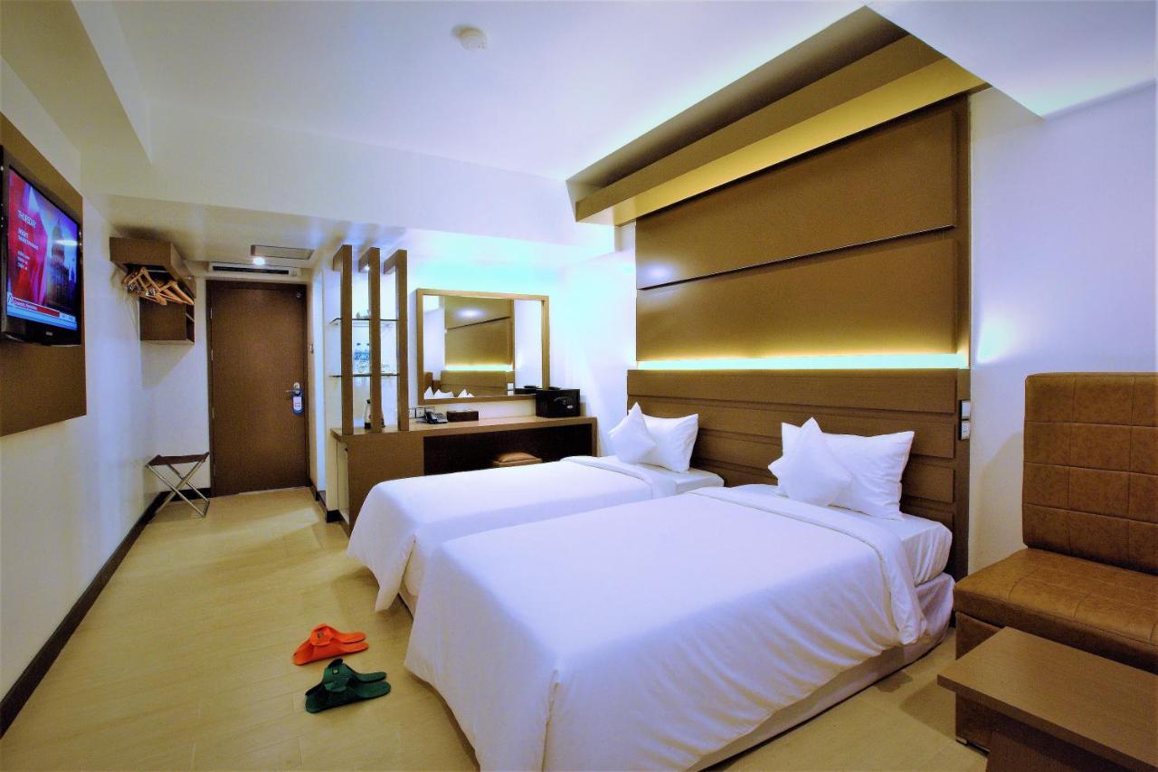 Clover City Center Plus Hotel Янгон Екстер'єр фото