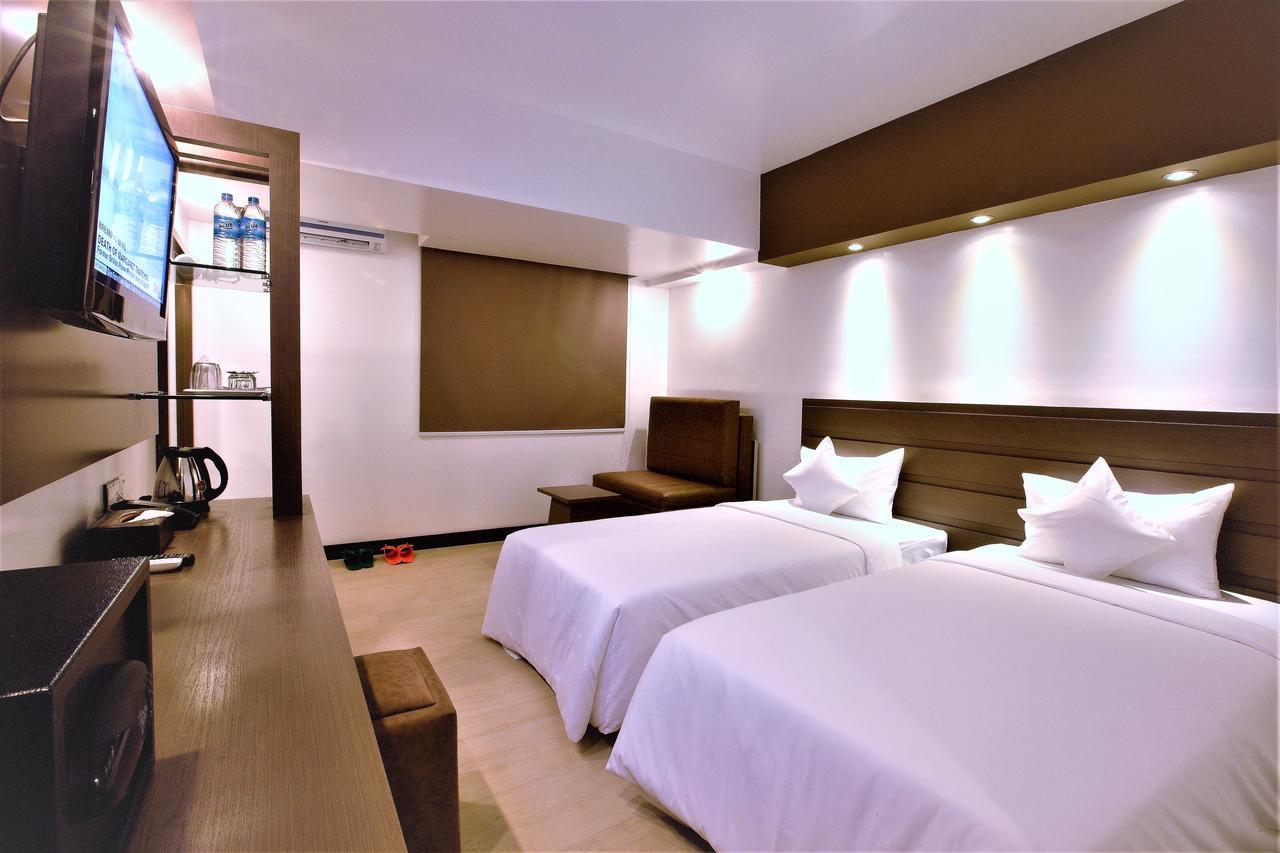 Clover City Center Plus Hotel Янгон Екстер'єр фото